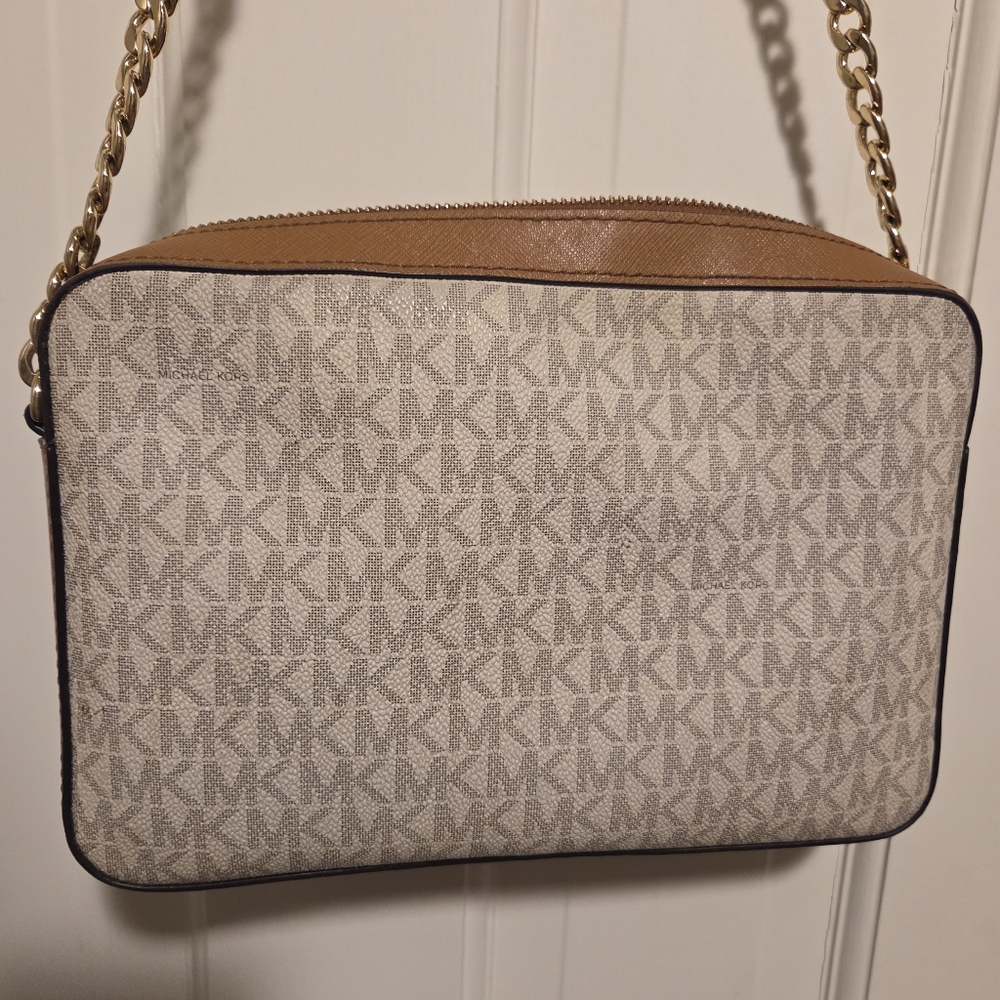 Michael Kors Off White, Grey, and Brown MK Print crossbody jet set bag - Picture 11 of 16